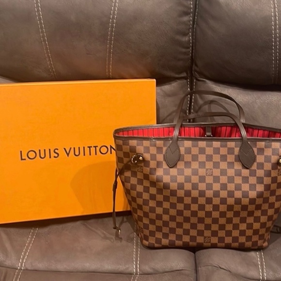 💯 authentic Louis Vuitton neverfull MM - Picture 1 of 13